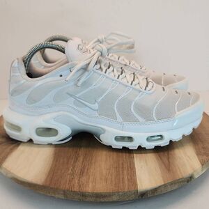 Nike Air Max Plus White Pure Platinum DM2362-100 Women's Size 9.5